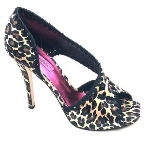 Betsey Johnson Animal Print Heels Size 9.5M